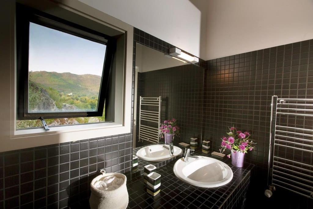 Casa Do Lagar - Sobrenatura Ecoturismo อาร์กอสเดวัลเดเวซ ภายนอก รูปภาพ